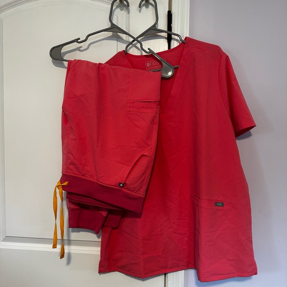 Neon pink Casma and Zamora